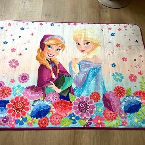 NEW FROZEN DISNEY MOVIE ANNA HEAT TRANSFER THIN MEMORY FOAM ACCENT RUG 40x56